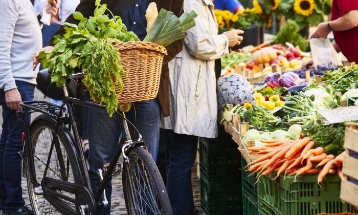 Wochenmarkt © upixa/AdobeStock.com